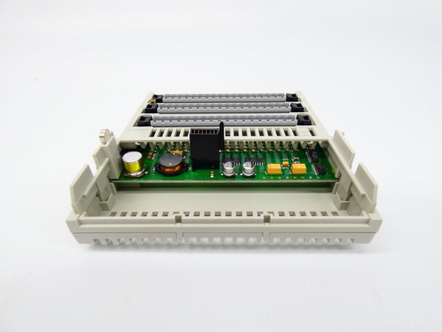 SCHNEIDER AUTOMATION 170ADM35010 24VDC NSMP
