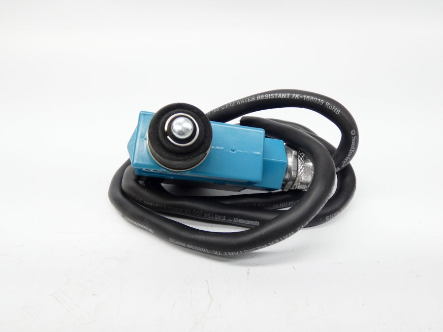 MICROSWITCH BZE6-RNX1 480VAC 15A (BLUE) (AS PICTURED) NSNP