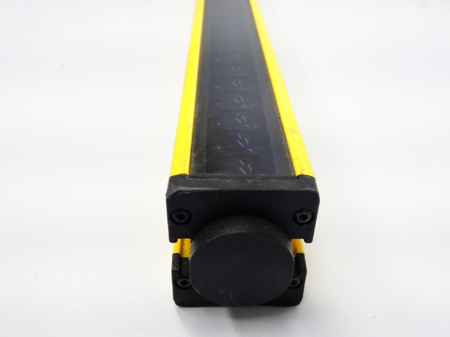 CONTRINEX YB8-30S4-0700-G012 24VDC UNMP