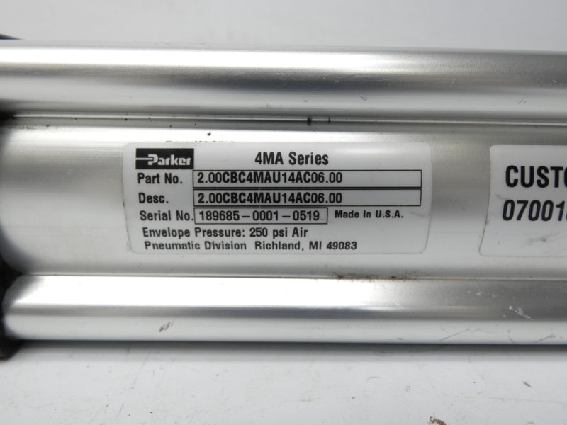 PARKER 2.00CBC4MAU14AC06.00 250PSI UNMP