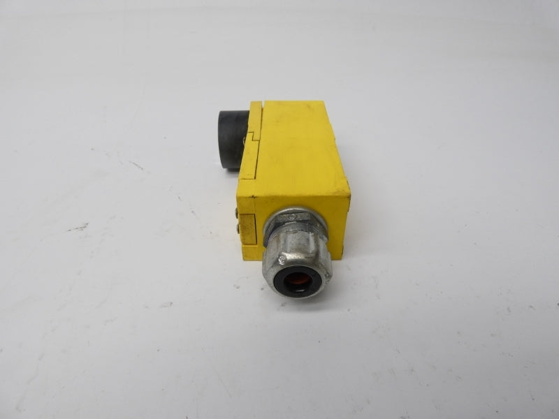 BANNER ENGINEERING EV 120VAC (AS IS) UNMP