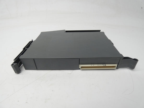 GIDDINGS & LEWIS 502-03782-02R3 15-30VDC UNMP