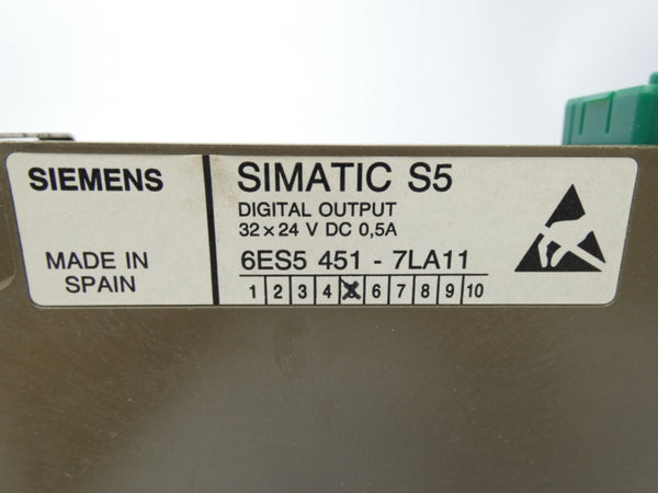 SIEMENS 6ES5451-7LA11 24VDC 0.5A UNMP
