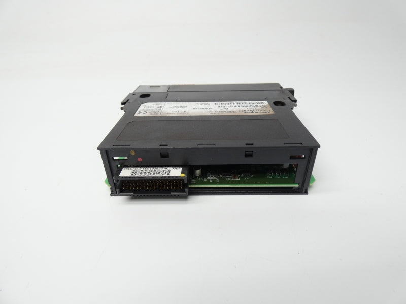 ALLEN BRADLEY 1756-IA16I SER. A REV. F01 F/W 2.1 120VAC UNMP