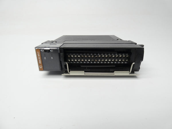 ALLEN BRADLEY 1756-IF8 SER. A REV. J01 F/W 1.5 24VDC UNMP