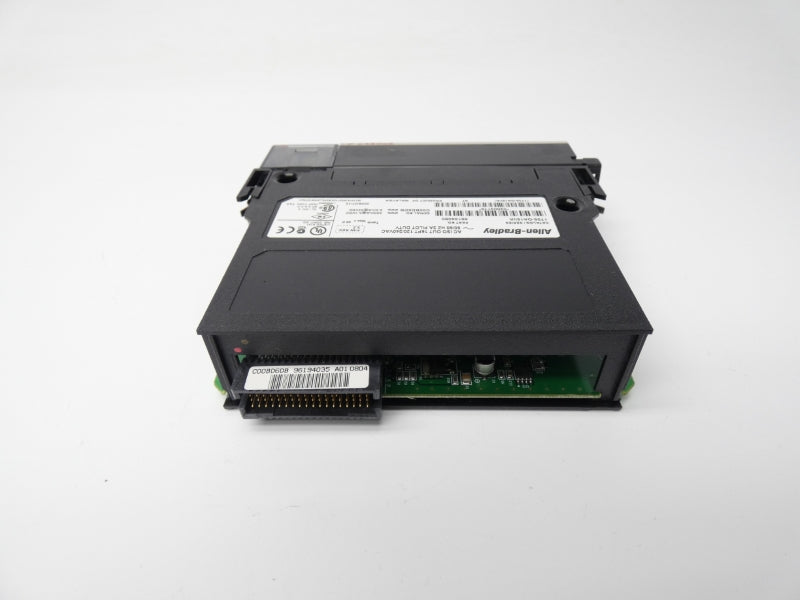 ALLEN BRADLEY 1756-OA16I SER. A F/W 3.2 24VDC UNMP