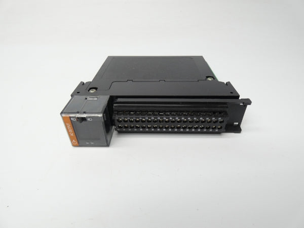 ALLEN BRADLEY 1756-0A16I SER. A REV. F01 F/W 2.1 120/240VAC 2A (AS PIC) UNMP