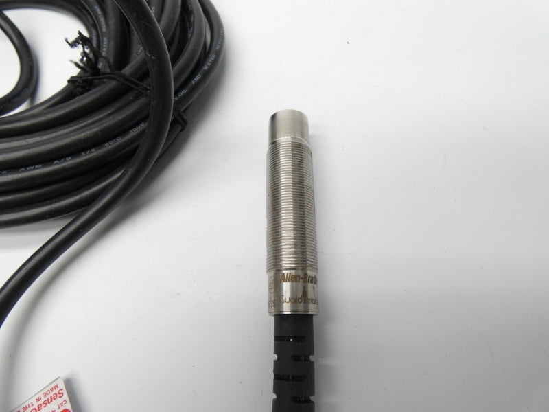 ALLEN BRADLEY 440N-Z21S17B SER. A F/W D 24V NSNP