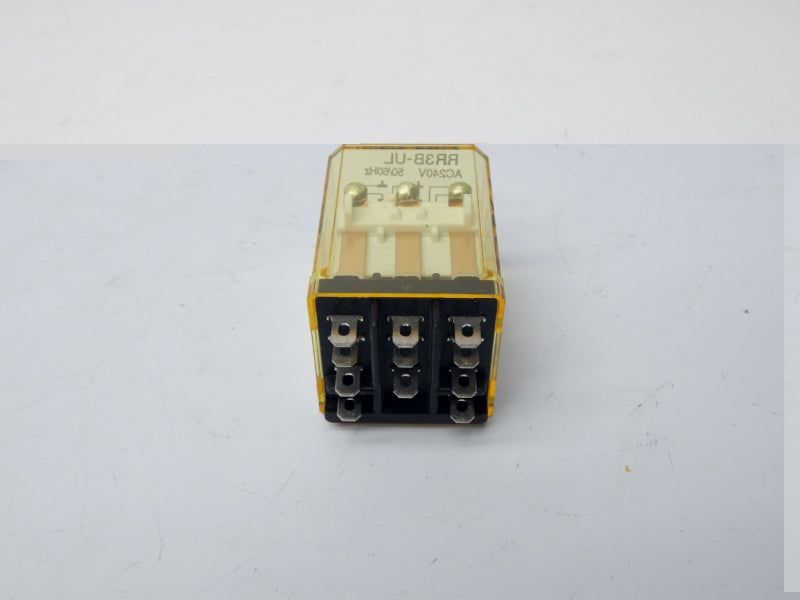 IDEC RR3B-UL 240VAC UNMP
