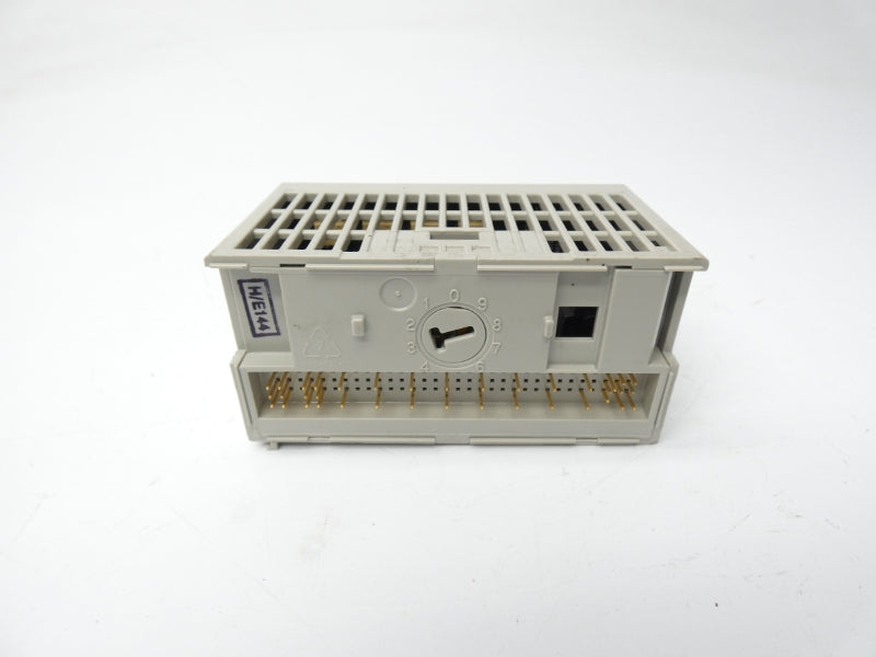 ALLEN BRADLEY 1794-OA8 SER. A REV. B01 120VAC 4.0A UNMP