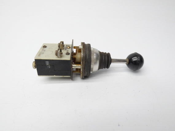 ALLEN BRADLEY 800T-T2MB21 600V UNMP