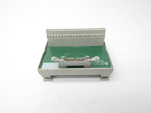 ALLEN BRADLEY 1492-IFM20F-2 SER. B 0-264VAC UNMP