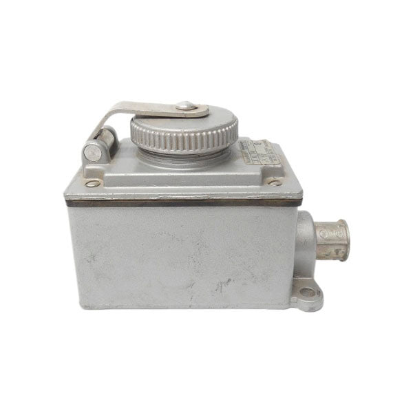 RUSSELLSTOLL 3744 600VAC 20A (AS IS) UNMP