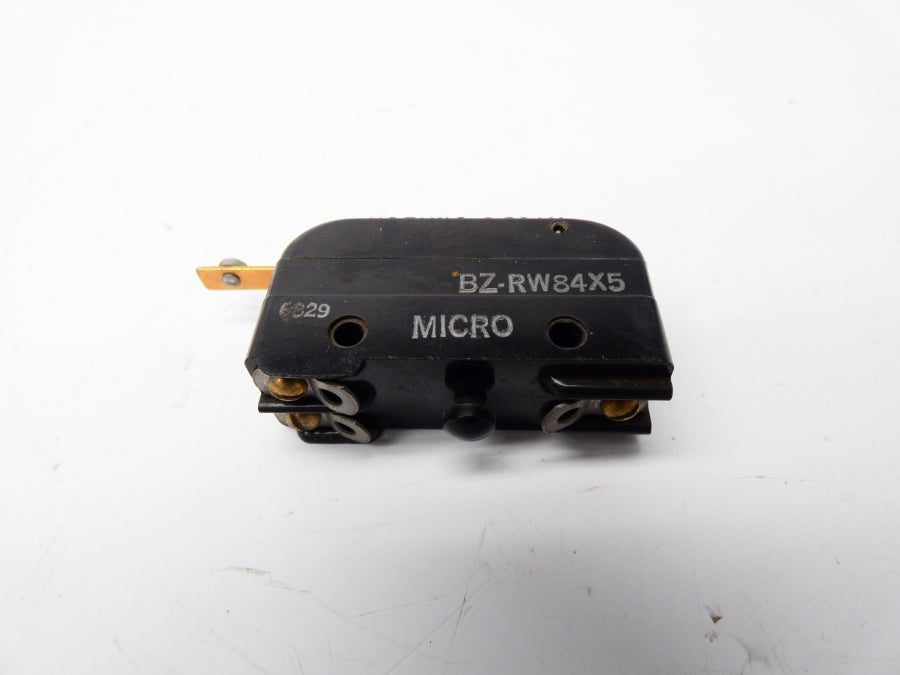 MICROSWITCH BZ-RW84X5 480VAC 15A NSNP