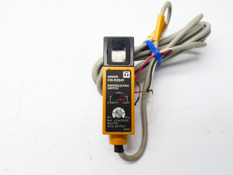 OMRON E3S-R2E41 12-24VDC NSNP