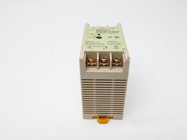 OMRON S82S-0724 100-240VAC 0.3A NSNP