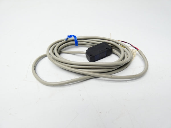 OMRON E3V-7DC43S 12-24VDC NSNP