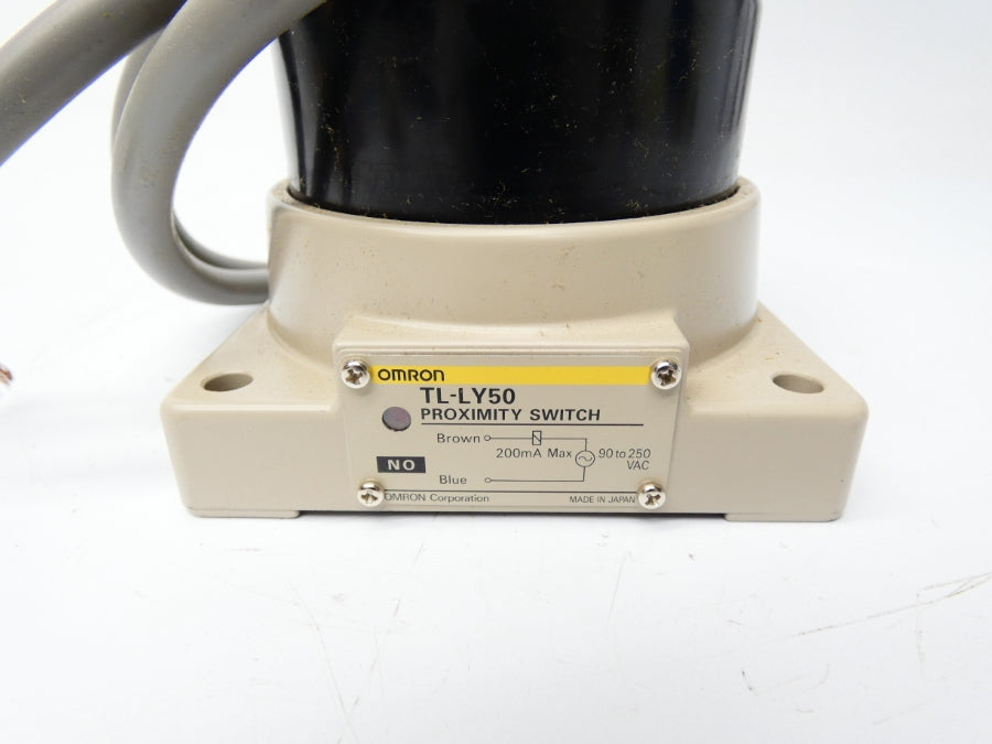 OMRON TL-LY50 90-250VAC 1M NSMP