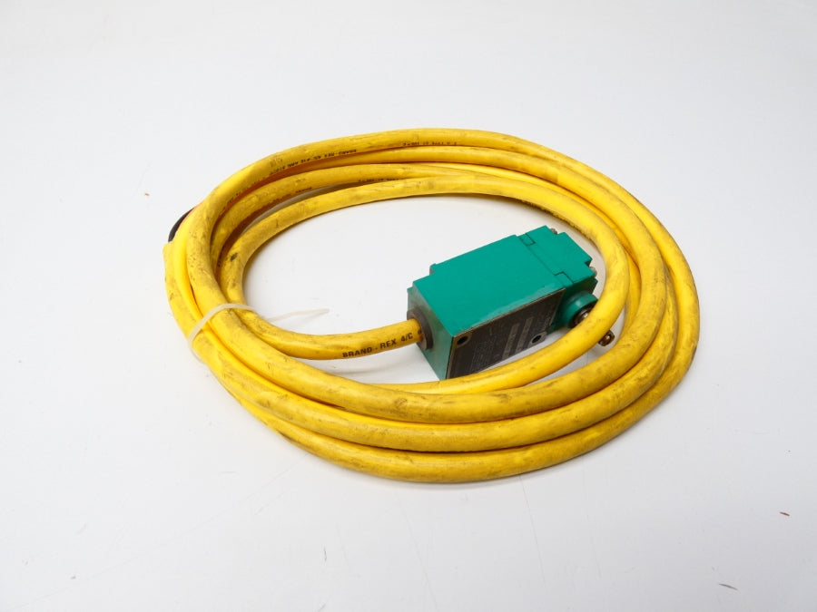 ALLEN BRADLEY 802M-AZY12 SER. A 5-24VDC 1.1A UNMP