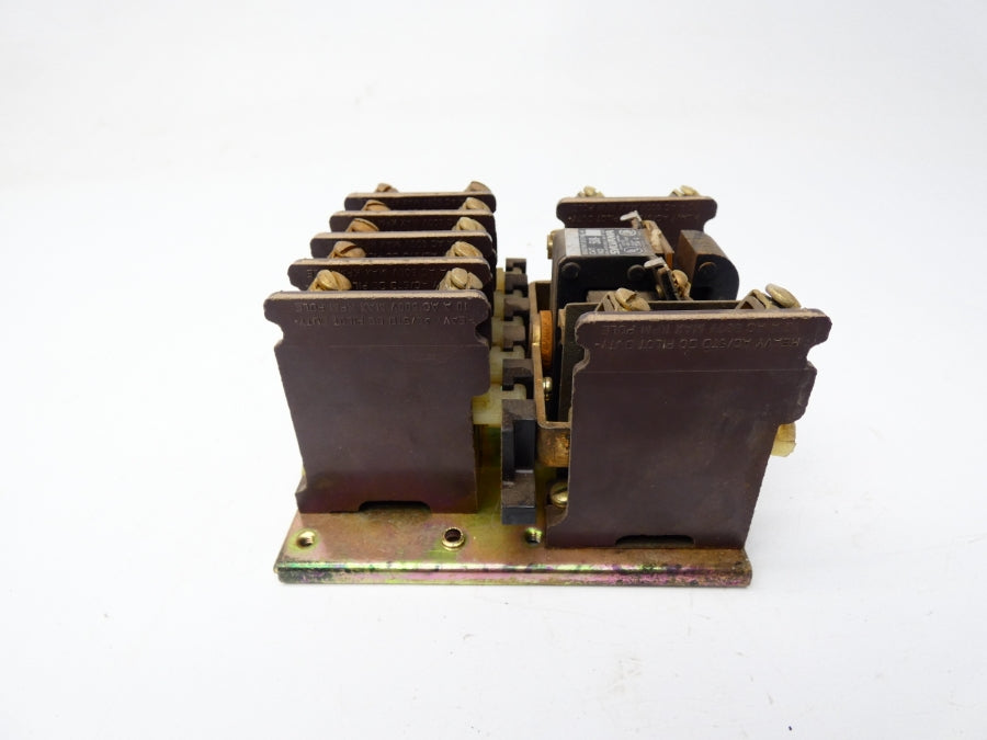 SYLVANIA 5U8- 110-120V ( AS PICTURED) NSNP