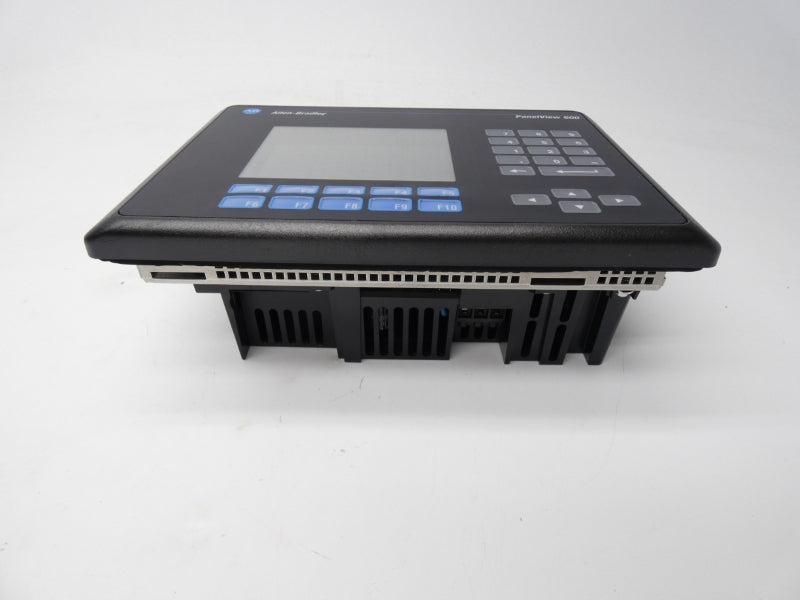 ALLEN BRADLEY 2711-B6C2X SER. C REV. D F/W 4.46 100-240VAC 0.6-0.3A REMAN