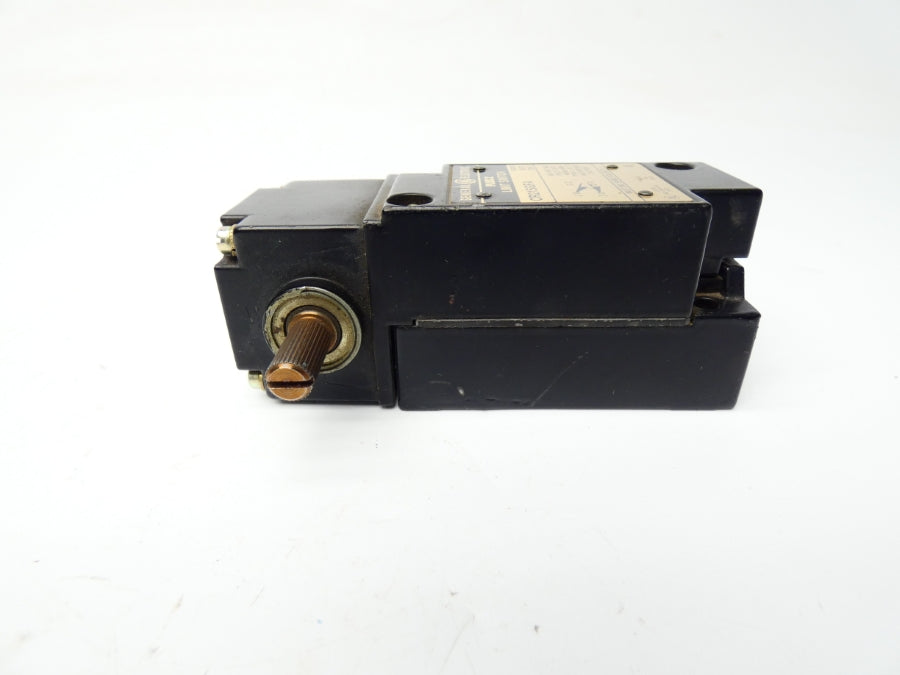 GENERAL ELECTRIC CR215GFA CR215GH12 600VAC UNMP