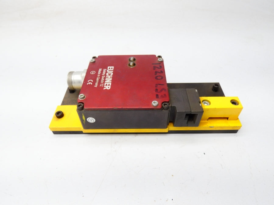 EUCHNER TZ2RE024BHA-C1902 096467 230V 4A (NO KEY) UNMP