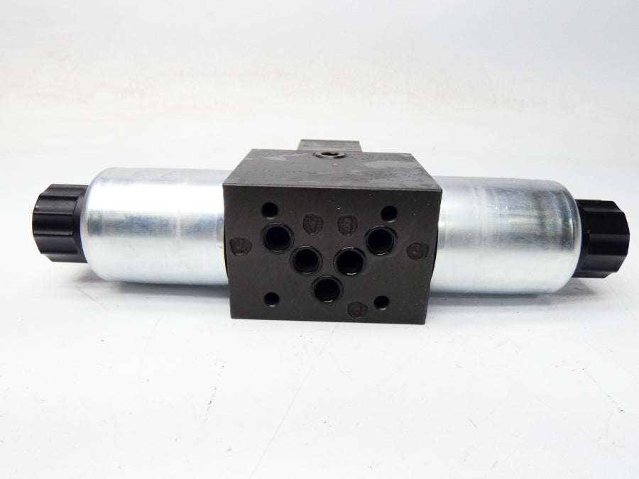 PARKER D3W1CNJKF5732XB576 24VDC 0.75A 5000PSI NSMP