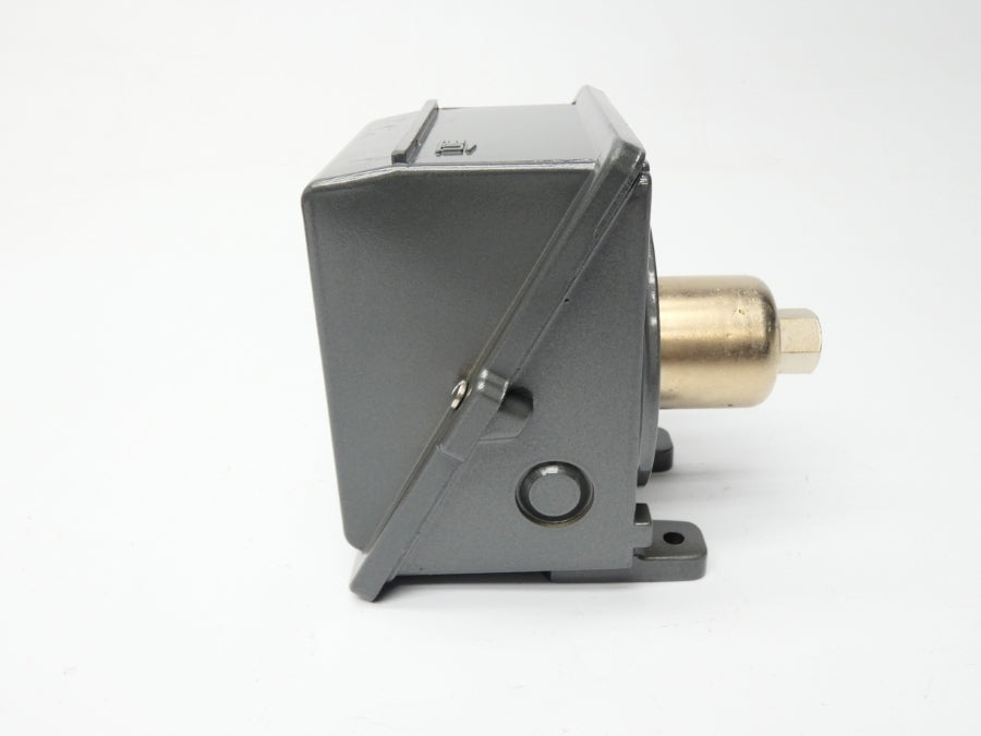 UNITED ELECTRIC CONTROLS H400-146 480VAC 15A 40PSI NSMP