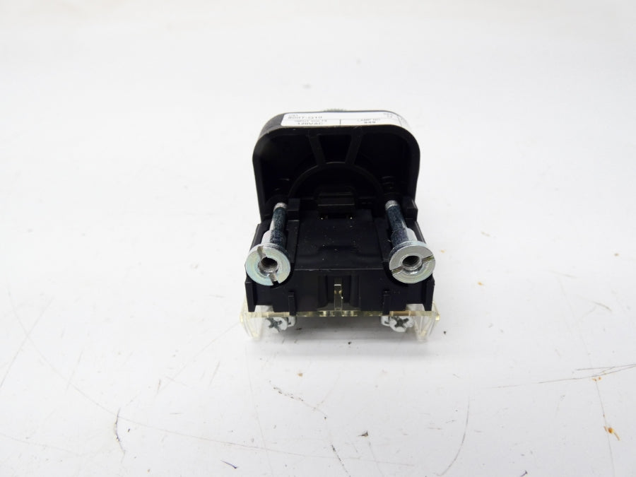 ALLEN BRADLEY 800T-Q10A SER. U 120V (WH) NSMP