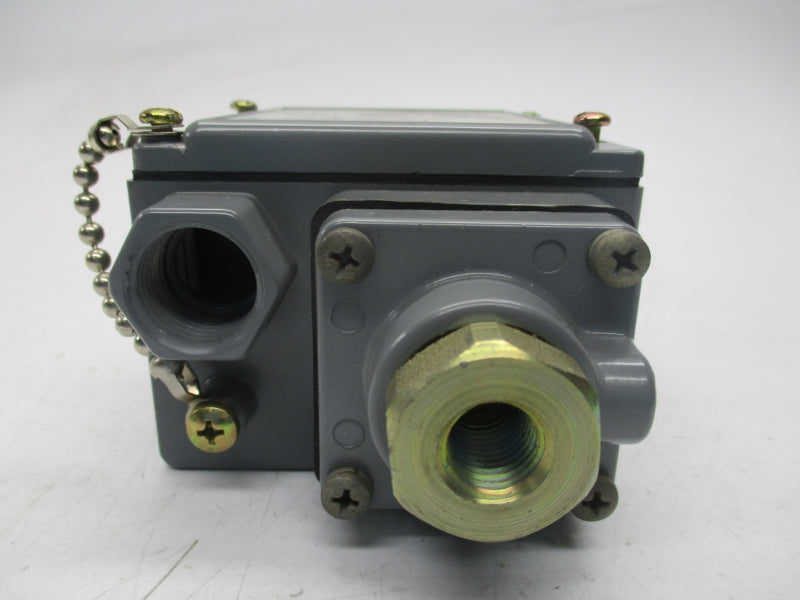 SQUARE D 9012GBW-2 SER. C 675PSI NSNP