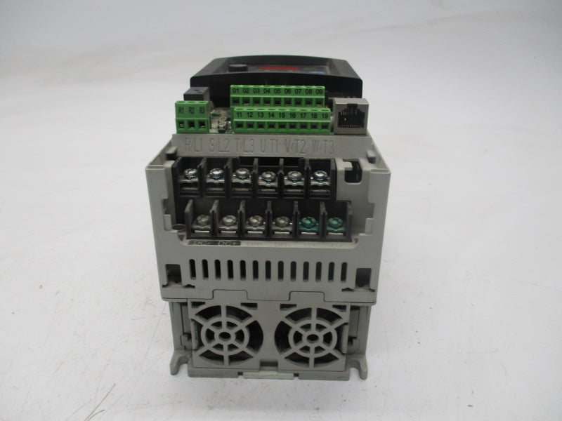 ALLEN BRADLEY 22B-E6P6N104 SER. A F/W 6.01 414-660VAC 8.3A UNMP