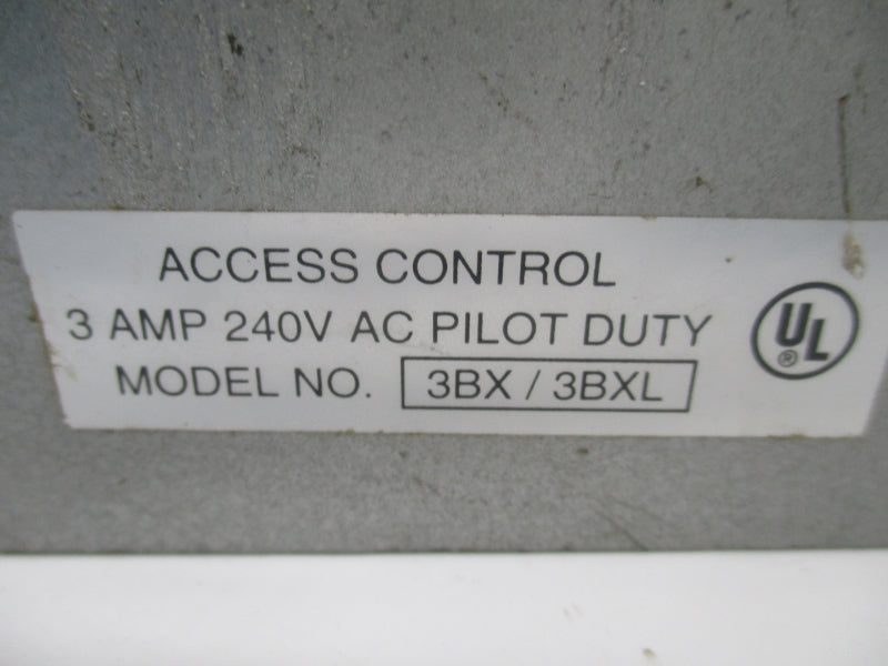 PUSH BUTTON 3BX 240V 3A UNMP