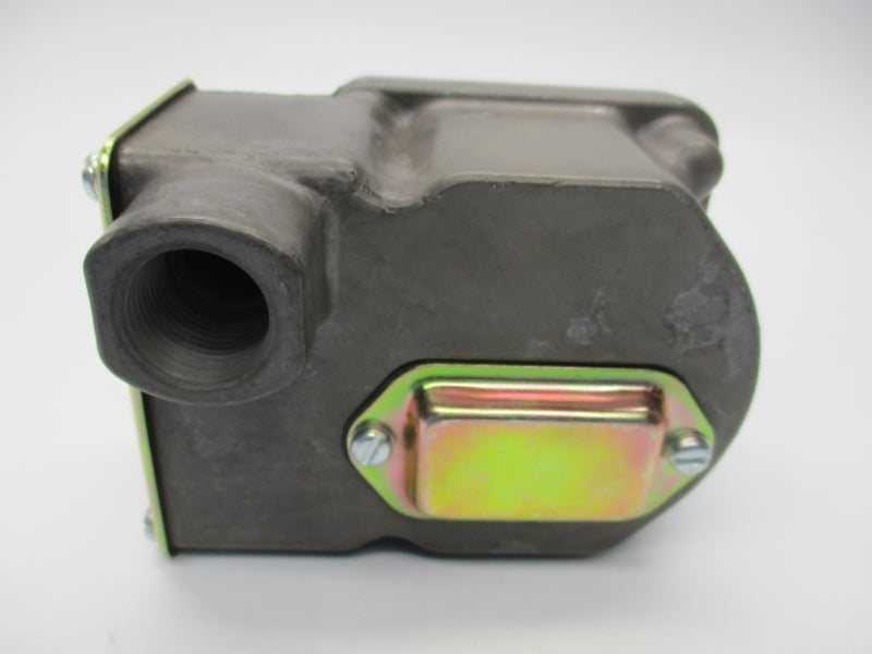 BARKSDALE D1T-H18SS 4-18PSI 480V 10A NSNP