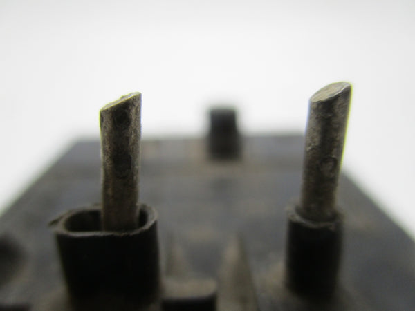 TELEMECANIQUE LR1-D09305 600VAC .63-1A UNMP