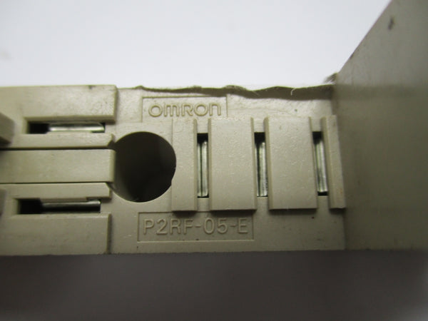 OMRON P2RF-05-E 250V 10A UNMP