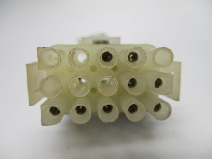 PLUG 232617 200-240V UNMP