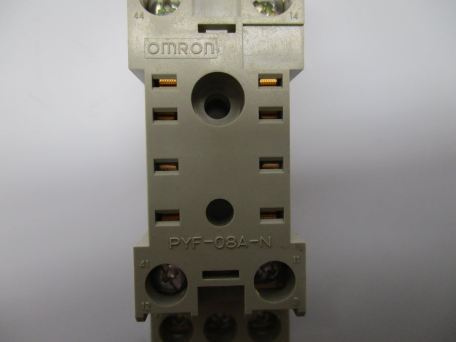 OMRON PYF-08A-N 250VAC 7A NSNP