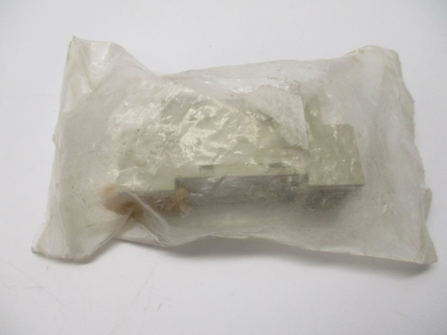 OMRON PYF-08A-N  196-6169 250VAC 7A NSMP