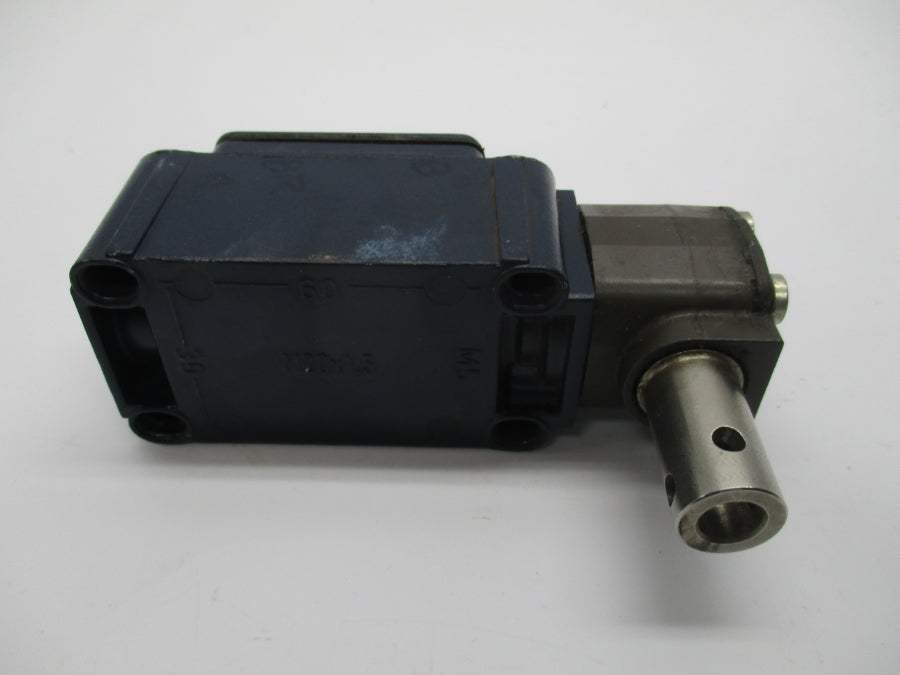 SCHMERSAL TV8S335-02Z-M20 NSNP