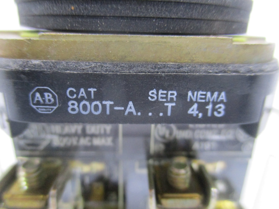 ALLEN BRADLEY 800T-A2A2 SER. T (AS PICTURED) NSNP