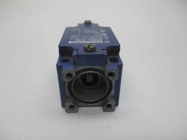 TELEMECANIQUE XCKJ1H29 240V 3A NSNP