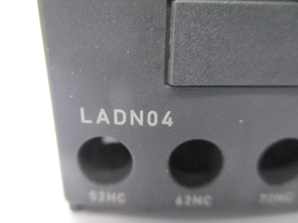 SCHNEIDER ELECTRIC LADN04 690V 10A (GREEN) NSNP