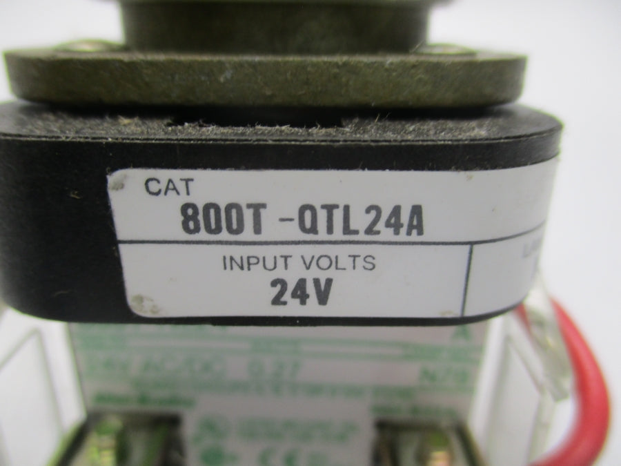 ALLEN BRADLEY 800T-QTL24A SER. T 24V NSNP