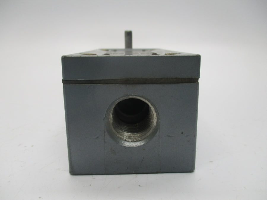 ALLEN BRADLEY 802X-H4W3 SER. 2 600V UNMP