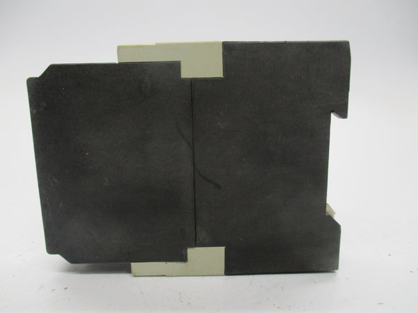 TELEMECANIQUE RE4TM11BU 110-240V 4A 0.05S-300H NSNP