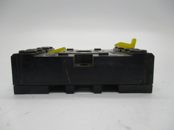 OMRON P2CF-08-E NSNP