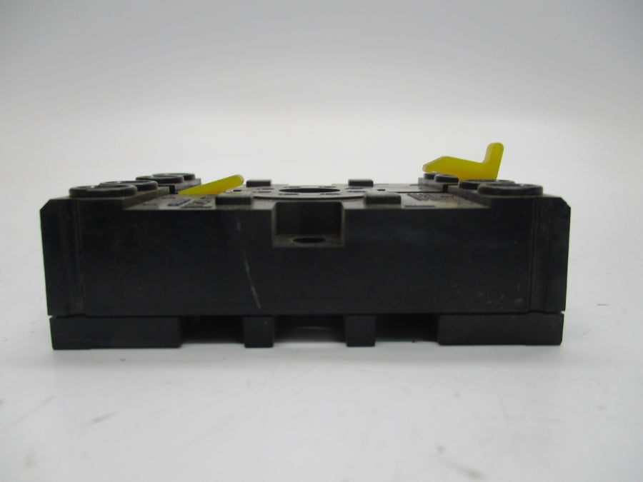 OMRON P2CF-08-E NSNP