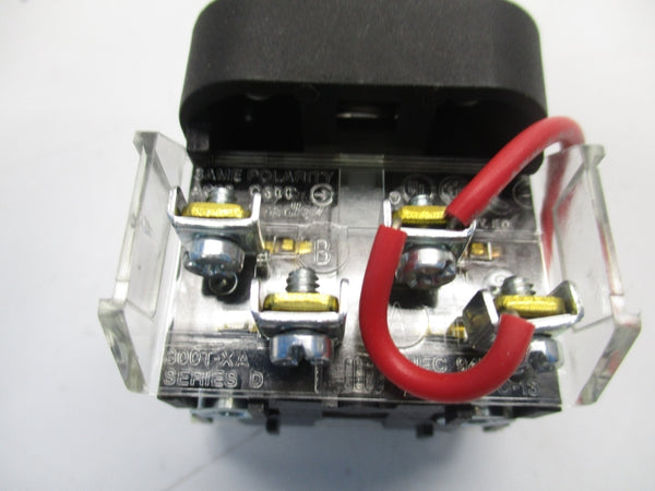 ALLEN BRADLEY 800T-QTH10G SER.T 120V (WH) NSMP