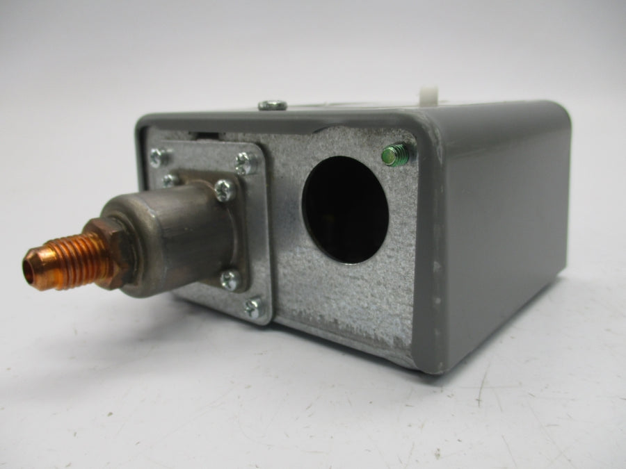 JOHNSON CONTROLS P70KA-30 600V 16A 50-500PSI NSNP